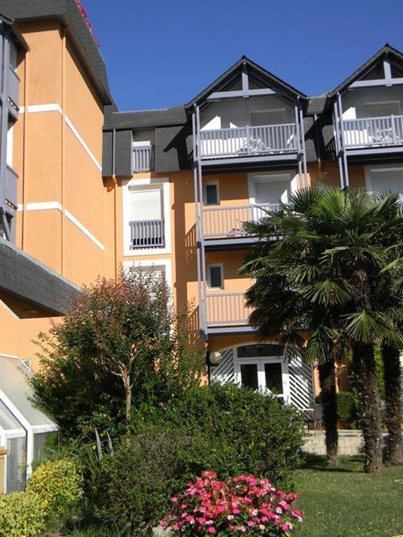 Hotel Chez Pierre D'Agos Bagian luar foto