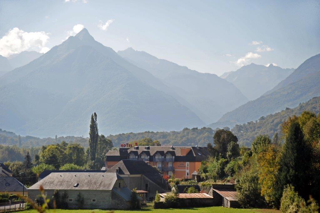 Hotel Chez Pierre D'Agos Bagian luar foto
