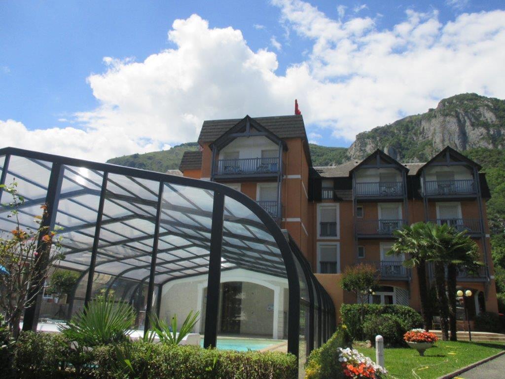 Hotel Chez Pierre D'Agos Bagian luar foto
