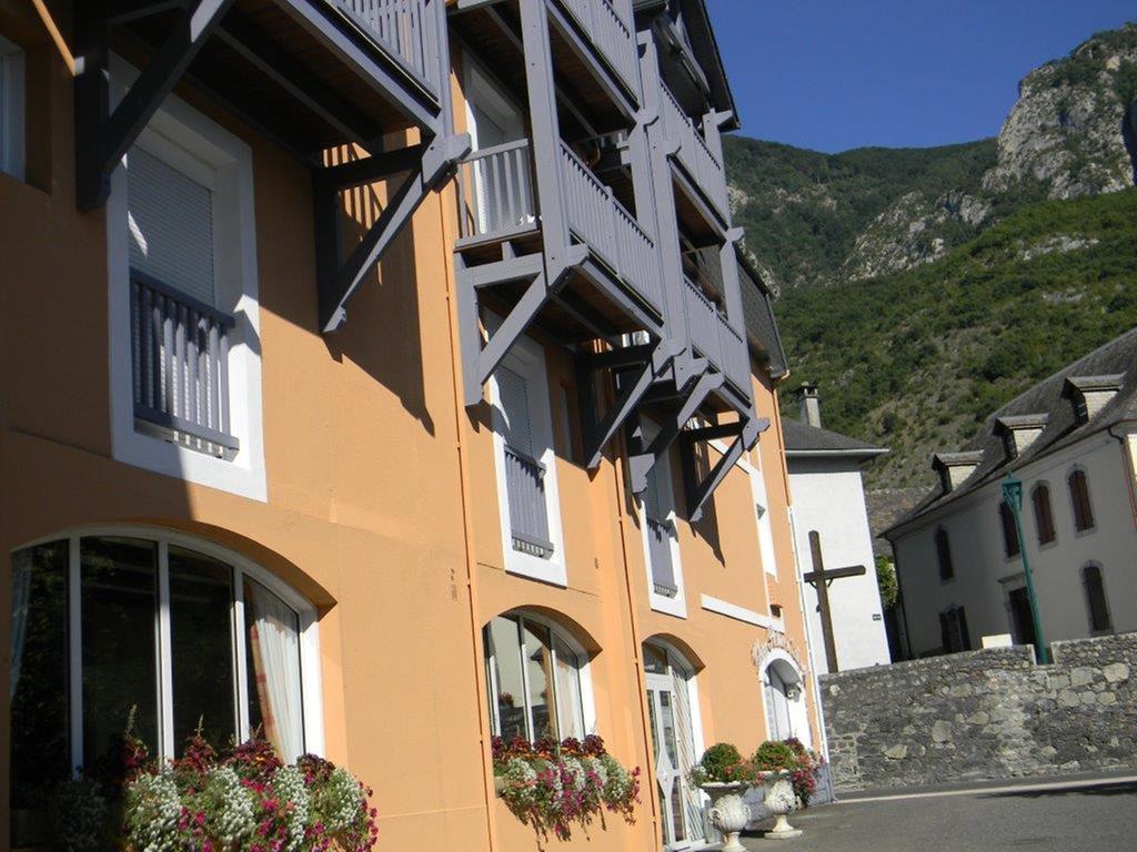 Hotel Chez Pierre D'Agos Bagian luar foto