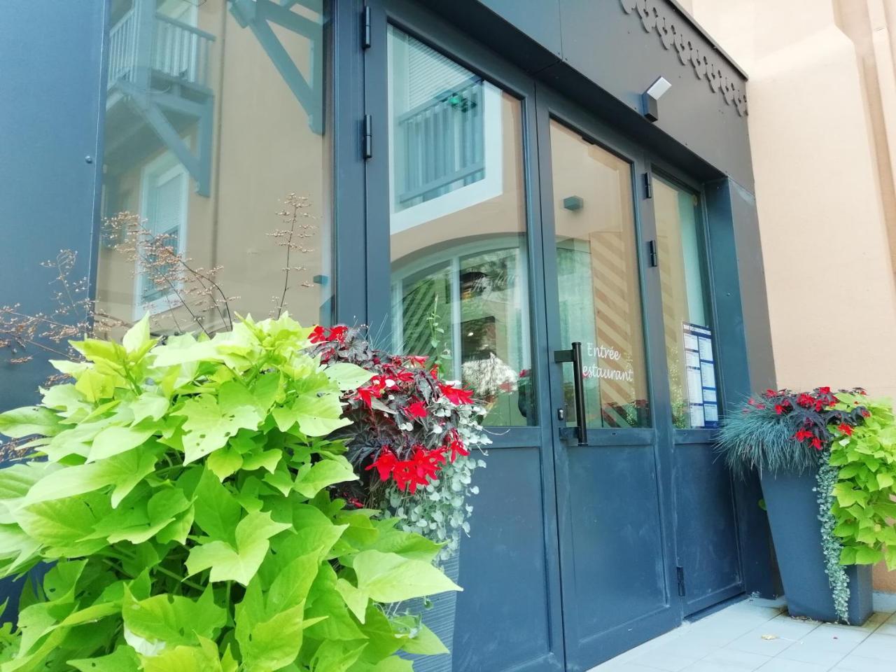 Hotel Chez Pierre D'Agos Bagian luar foto